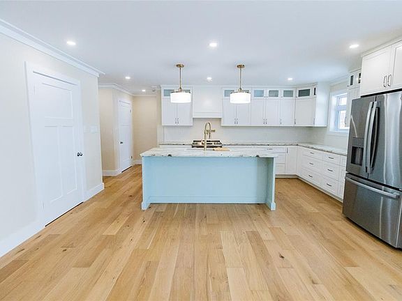 5th image of 6 Murdoch Drive