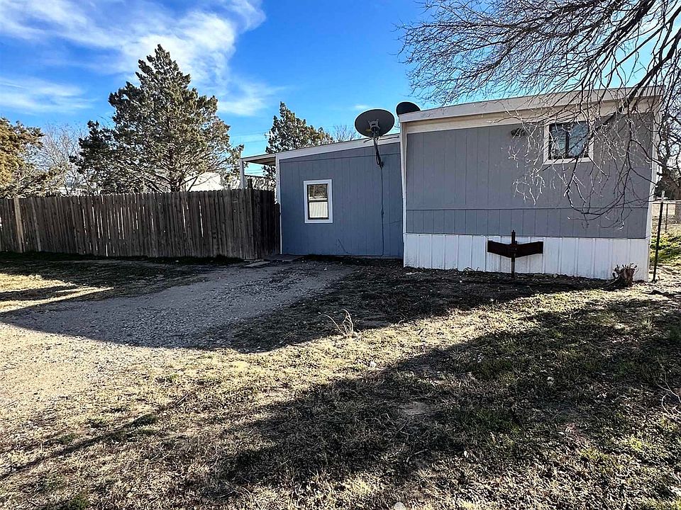 1st image of 1811 Colonial Dr
