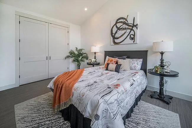 3 bed, 1.5 bath, 1500 sqft, $2,395 — Photo 4