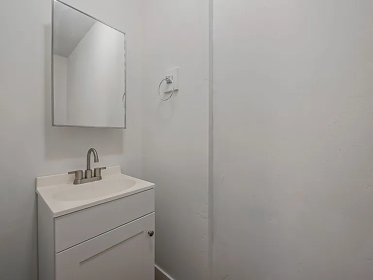 312 Ballard St — Photo 20