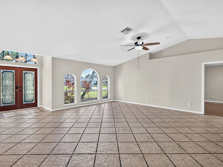 1632 SW 43rd Ter — Photo 5