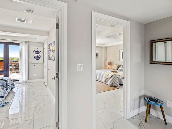 5th image of 17730 Wexford Ter Penthouse 802