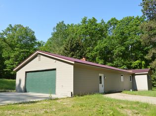 5565 W Emery Rd, Prudenville, MI 48651