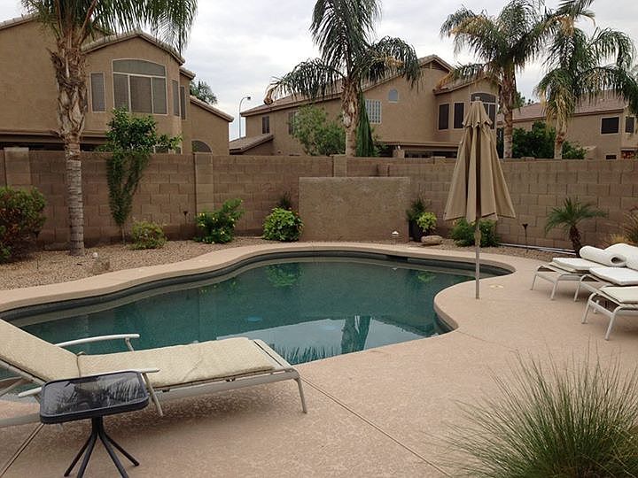 1st image of 763 W Raven Dr