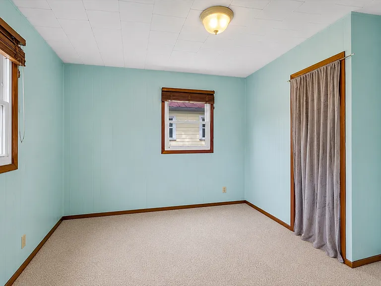 145 Rodney Ct — Photo 10
