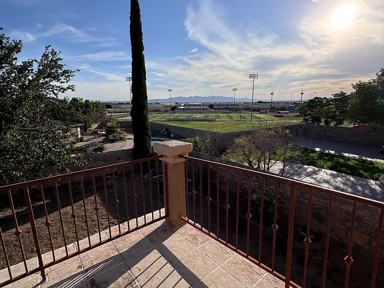 12176 Dos Rios Dr — Photo 9