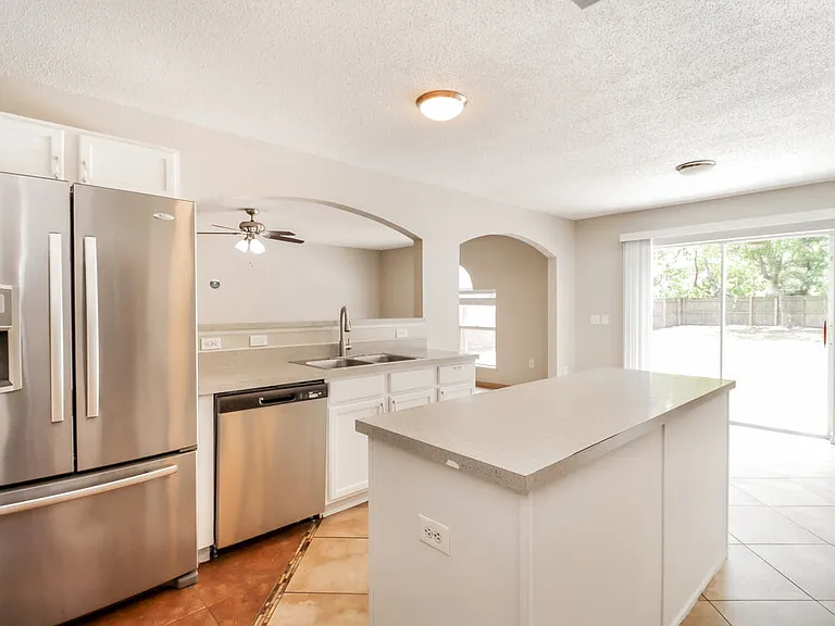 13825 Gentle Woods Ave — Photo 8