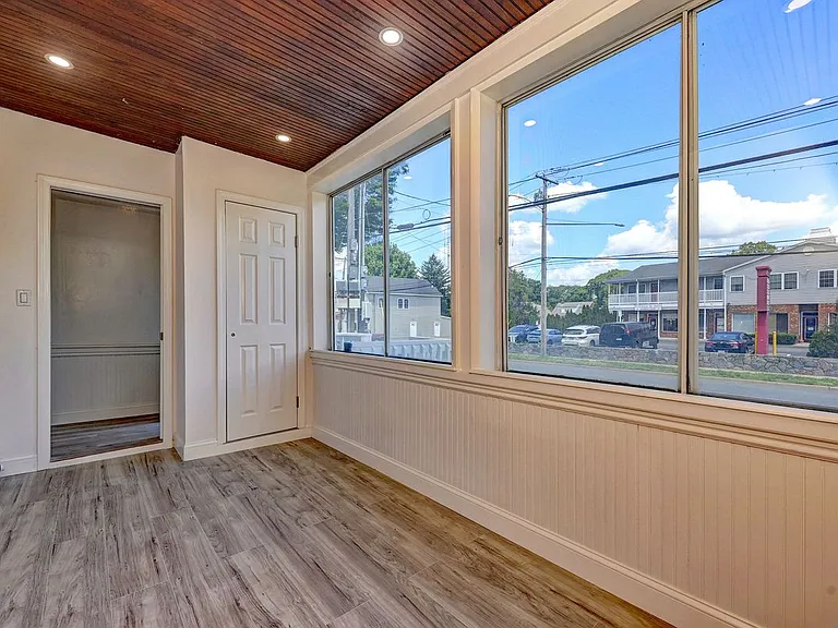 330 Naugatuck Ave — Photo 12