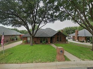 7221 Post Oak Dr, North Richland Hills, TX 76182