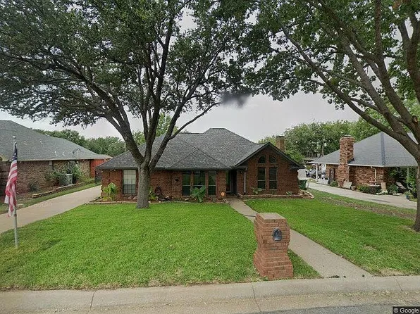 7221 Post Oak Dr, North Richland Hills, TX 76182