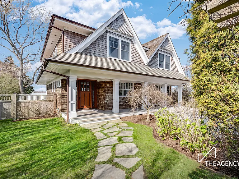 225 E Lake Dr — Photo 24