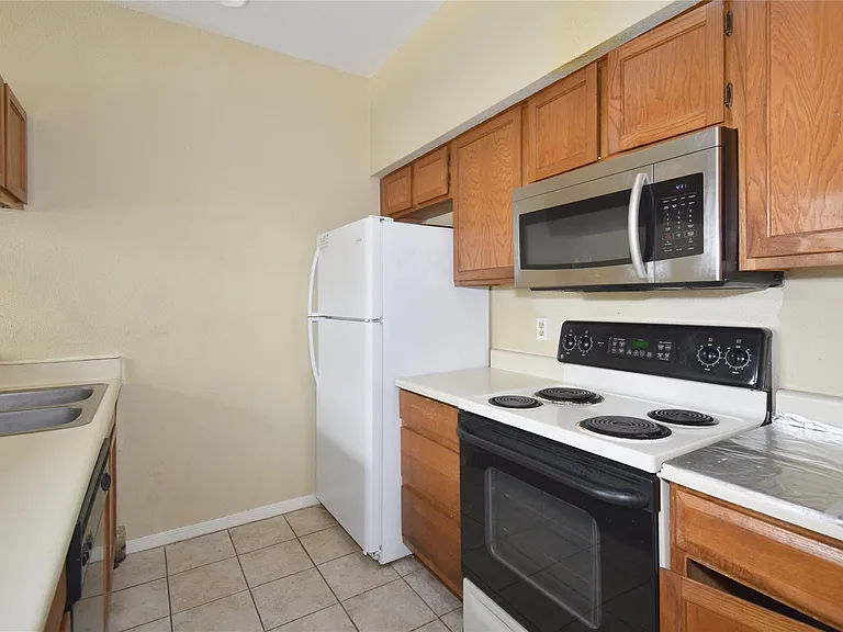 8055 Cambridge St #29 — Photo 12