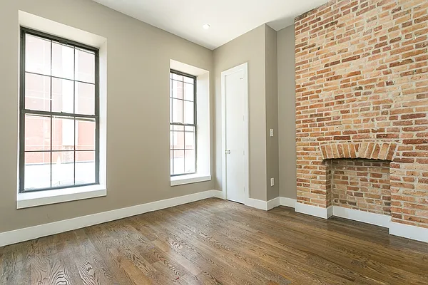 Rented by MNS | media 24