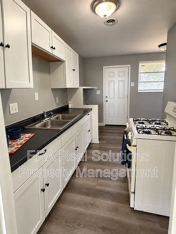 3713 Dort Pl — Photo 3