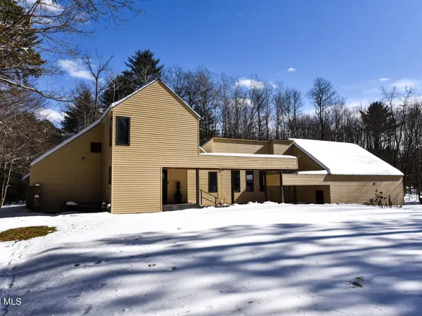 321 Ruggles Road, Gansevoort, NY 12831