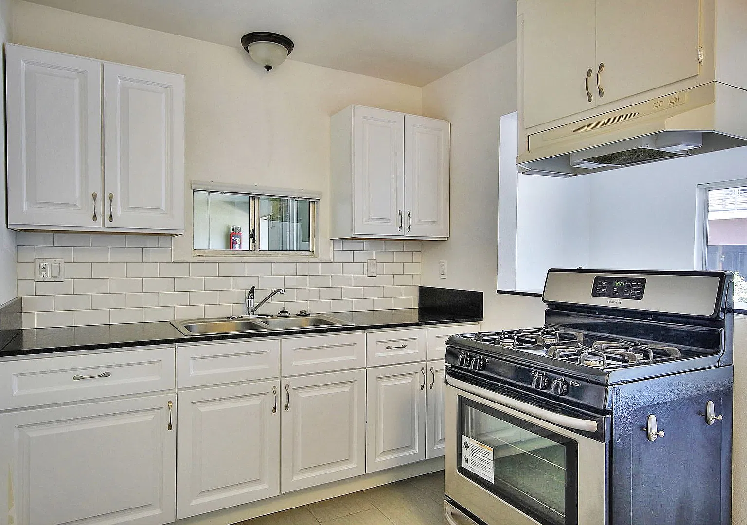 6519 Seville — Photo 4