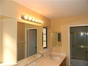 2nd image of 8850 Villa La Jolla Dr Unit 105