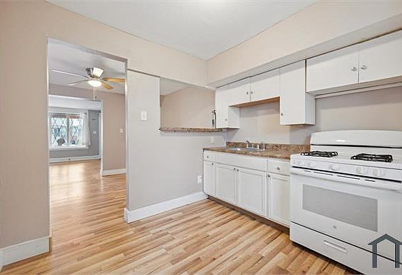 2nd image of 2141 Eastburn Ave
