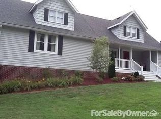 2408 Rock Springs Rd, Kingsport, TN 37664