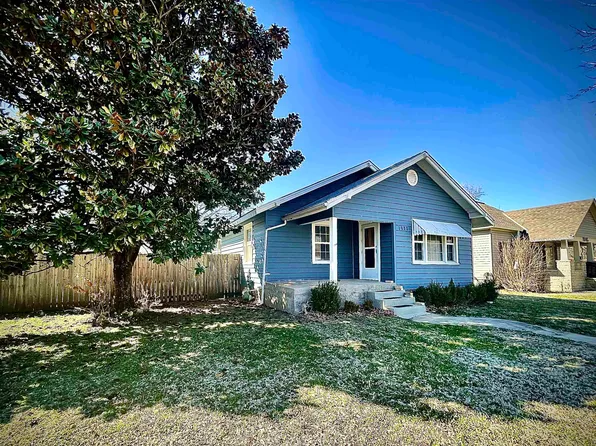 1811 Andrews St, Winfield, KS 67156