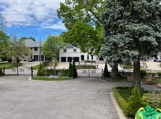 137 Arnold Ave, Vaughan, ON L4J 1B8