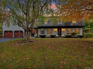 104 Dean Rd, East Lyme, CT 06333