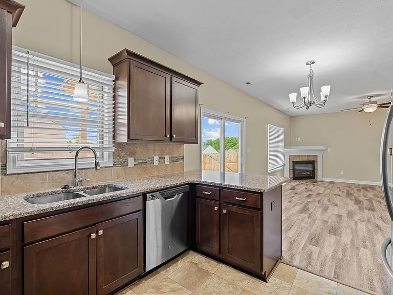 528 Tip Top Ave — Photo 16