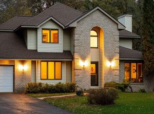 230 Plainview Dr, River Falls, WI 54022