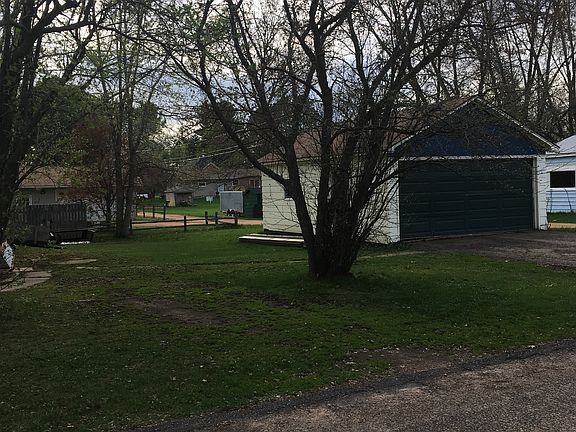 Garage adjacent to alley.