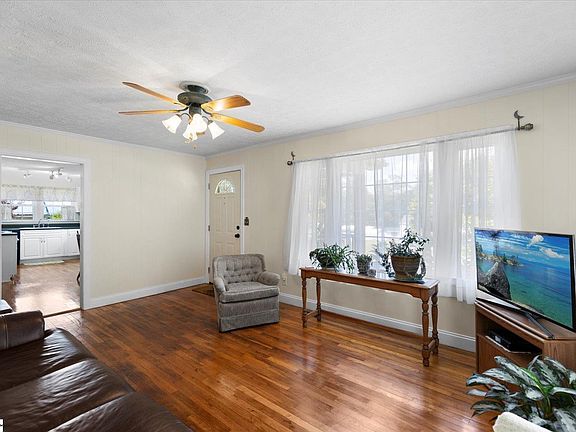 4th image of 8 McAllister St