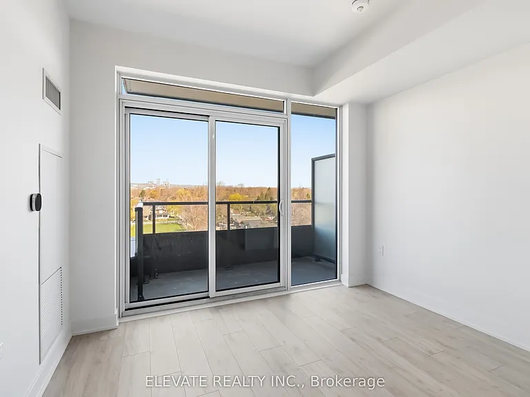 2088 James St #811 — Photo 4