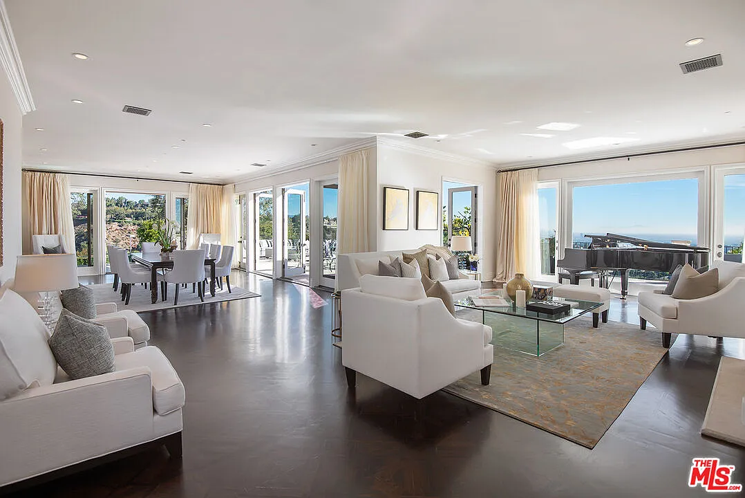 6 bed, 8.5 bath, 8800 sqft, $64,000 — Photo 4