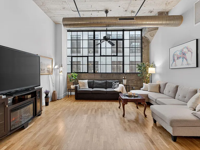 4100 Forest Park Ave #427 — Photo 6