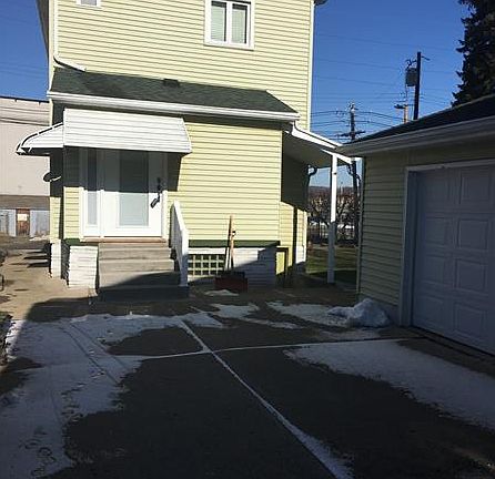 3rd image of 109 Franklin Ave