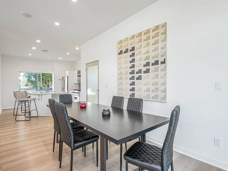 518 N Vista St — Photo 2