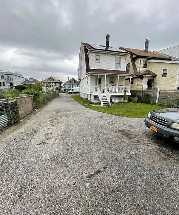 1st image of 335 45th Bch