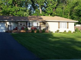 21359 S Hillside Rd, Frankfort, IL 60423