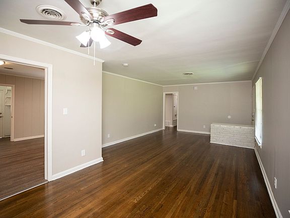 4th image of 1805 Gillespie Dr