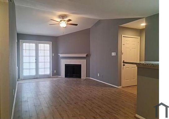 3rd image of 14600 Fonmeadow Dr APT 105