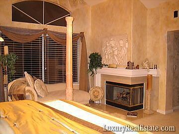 3rd image of 308 Sunset Dr