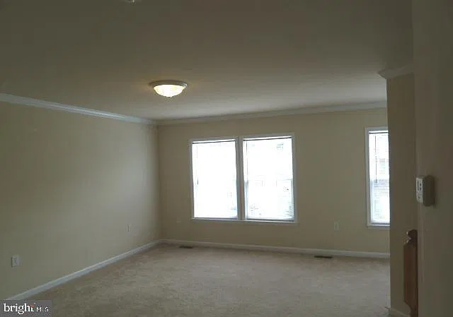 4 bed, 3.5 bath, 2044 sqft, $1,995 — Photo 3