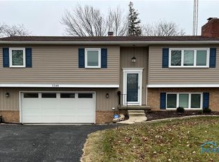 3340 N Reach Dr, Oregon, OH 43616