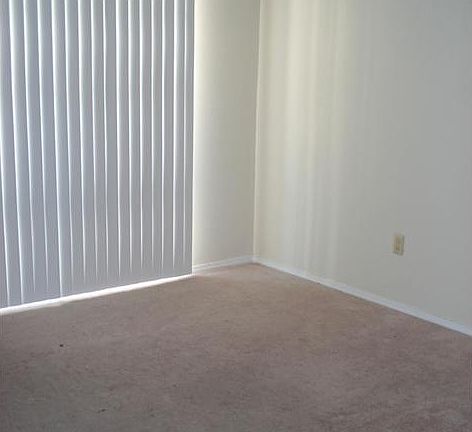 4th image of 4313 Loire Dr APT B