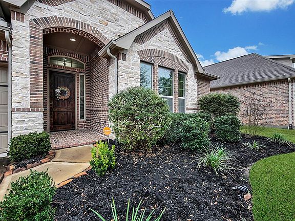 2nd image of 34 Danby Pl