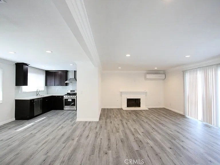 15952 Standish Ln — Photo 5