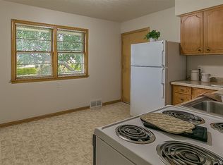 3752 S 82nd St APT 4, Omaha, NE 68124