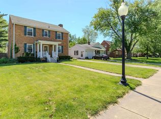 3224 N Avalon Pl, Peoria, IL 61604