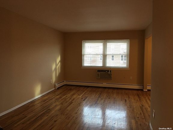 4th image of 210-15 41st Ave Floor 3