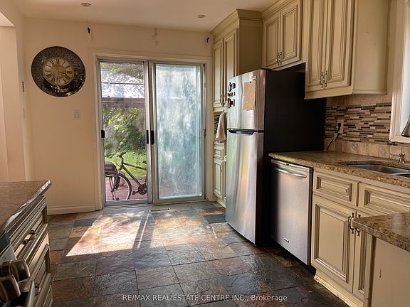 5th image of 3223 Shadetree Dr