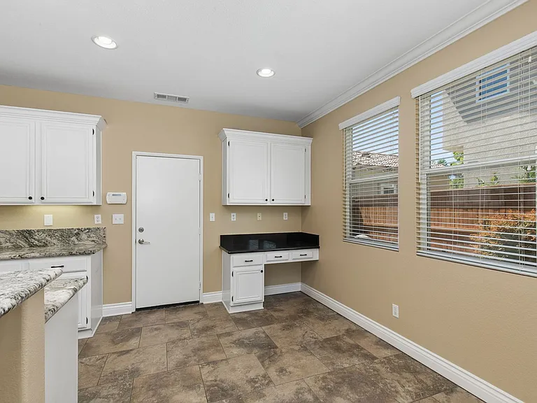 43493 Dodaro Dr — Photo 13